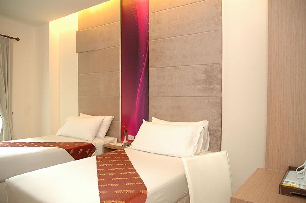 Calypzo 2 Ratchada 20 Hotel Bangkok Ngoại thất bức ảnh