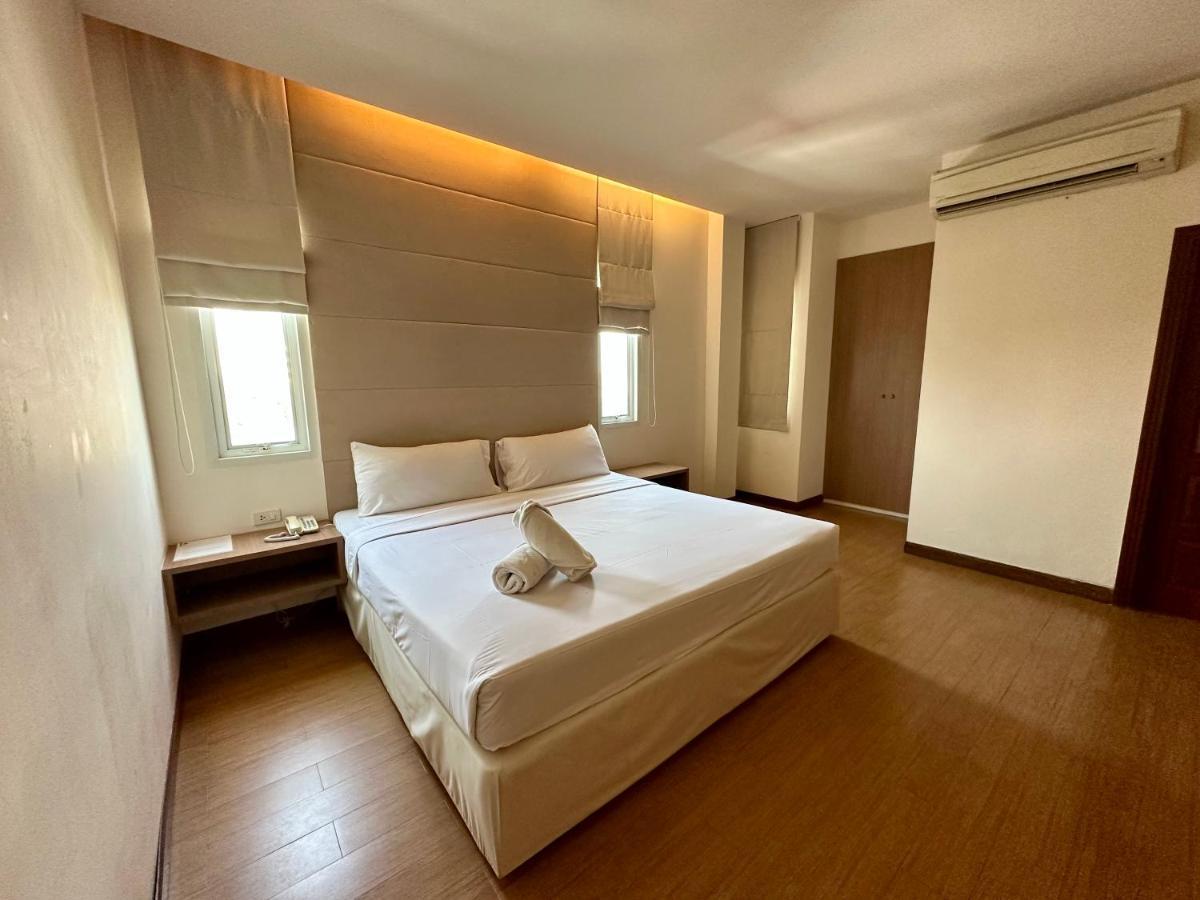 Calypzo 2 Ratchada 20 Hotel Bangkok Ngoại thất bức ảnh