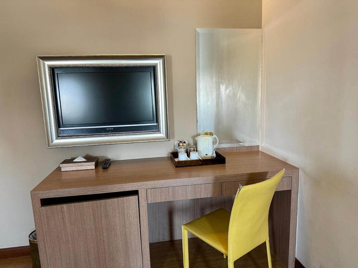 Calypzo 2 Ratchada 20 Hotel Bangkok Ngoại thất bức ảnh